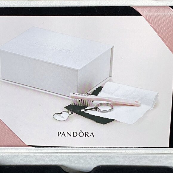 Pandora Jewelry Cleaning Kit Set with Box Polishing Cloth Brush Key Ring Authent - Picture 3 of 7